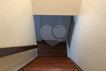 Apartamento à venda com 2 quartos, sendo 1 suíte, em Moema, São Paulo, SP