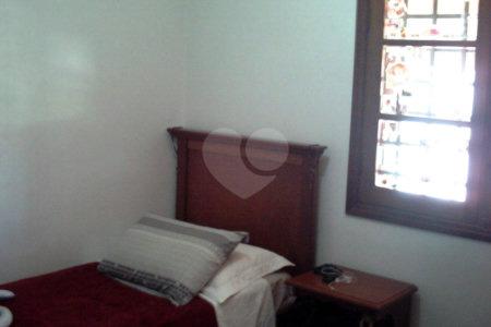 Casa à venda com 4 quartos, sendo 2 suítes, em Jardim Pinheiros, São Paulo, SP