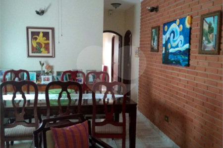 Casa à venda com 4 quartos, sendo 2 suítes, em Jardim Paulista, Atibaia, SP