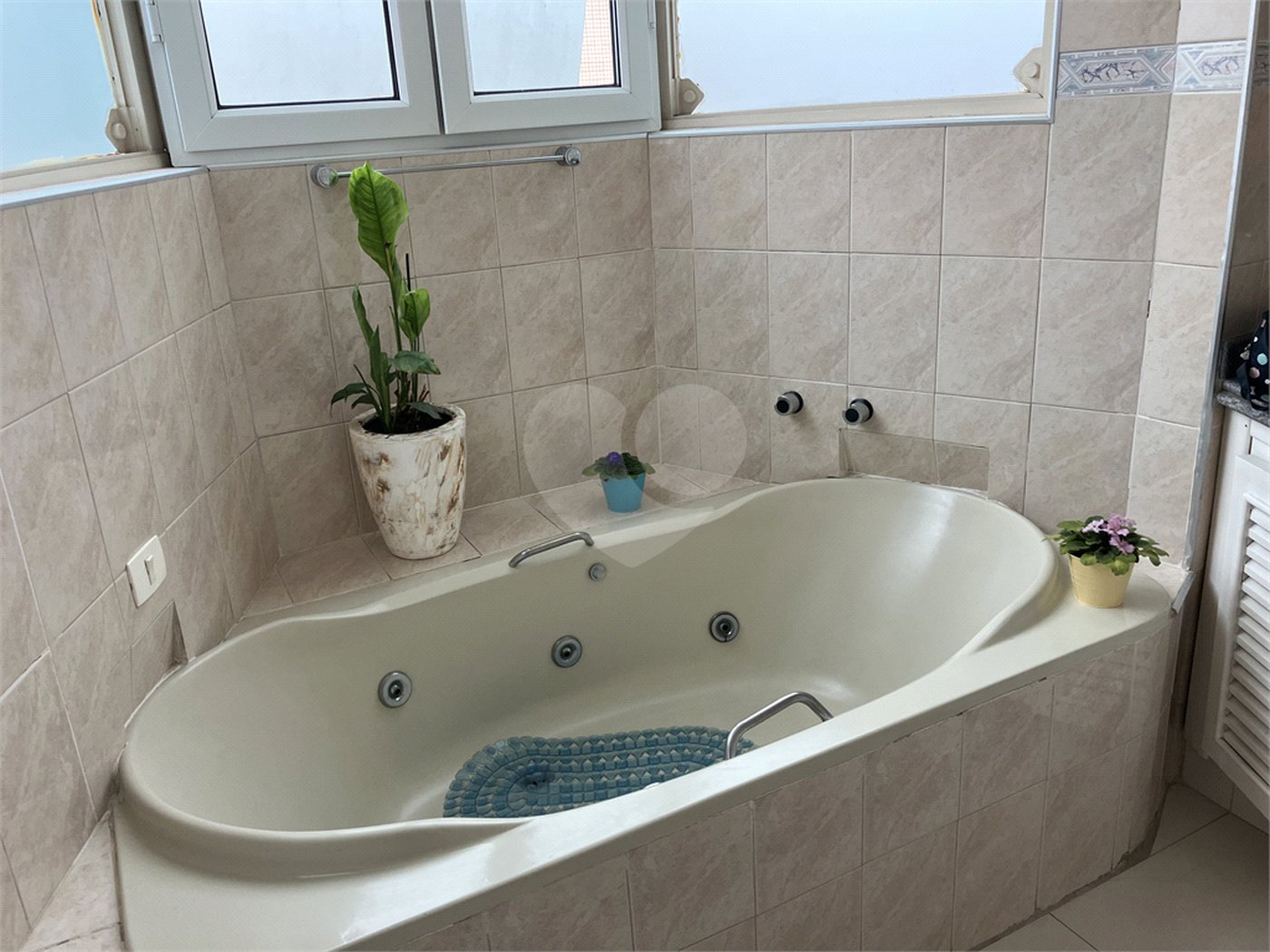 Apartamento à venda com 3 quartos, sendo 1 suíte, em Vila Trujillo, Sorocaba, SP