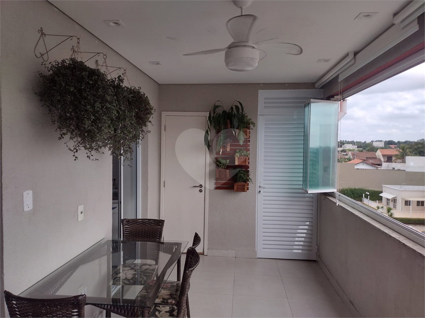 Apartamento à venda com 3 suítes em Pinheirinho, Vinhedo, SP