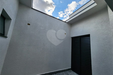 Casa à venda com 3 quartos, sendo 1 suíte, no condomínio Santinon, Sorocaba - SP