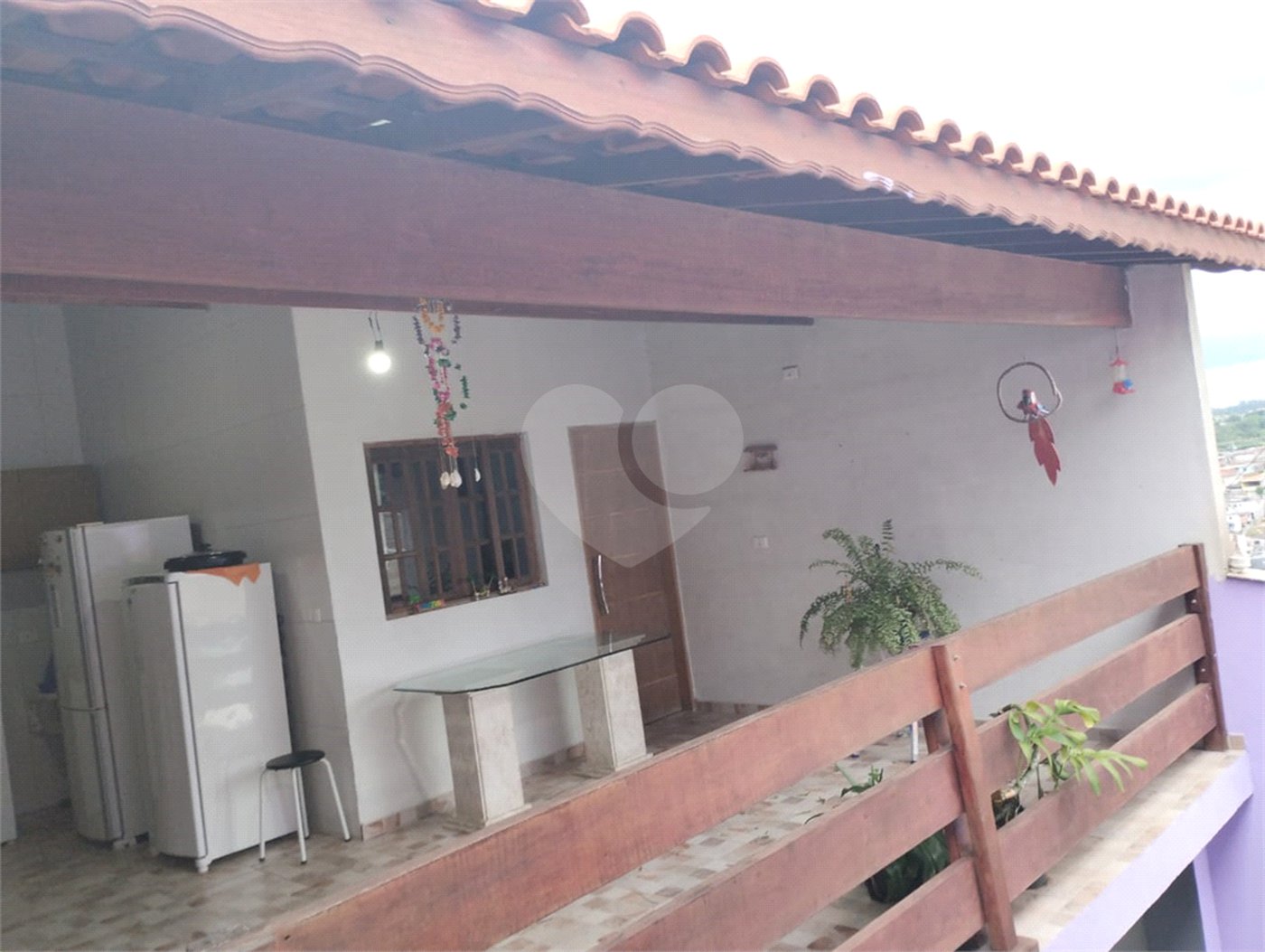Sobrado à venda com 3 quartos, sendo 1 suíte,  em Jardim Varan, Suzano, SP