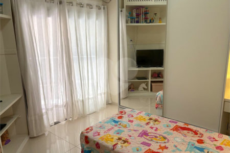 Apartamento à venda com 3 quartos, sendo 1 suíte,  em Lagoa, Rio de Janeiro, RJ