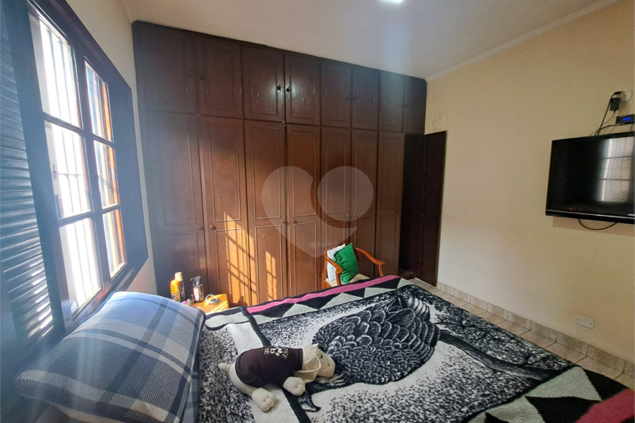 Sobrado à venda com 3 quartos em Vila Sabrina, São Paulo, SP