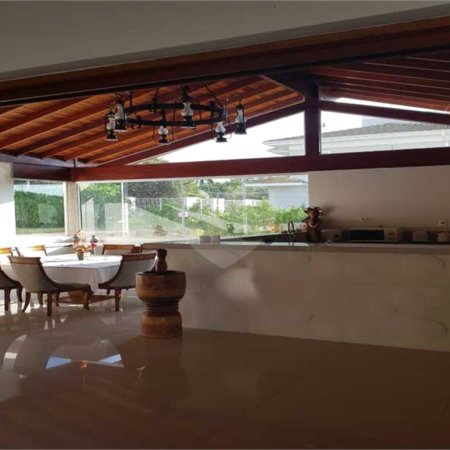 Casa à venda com 5 quartos, sendo 3 suítes, no condomínio Residencial Vale das Laranjeiras, Indaiatuba - SP