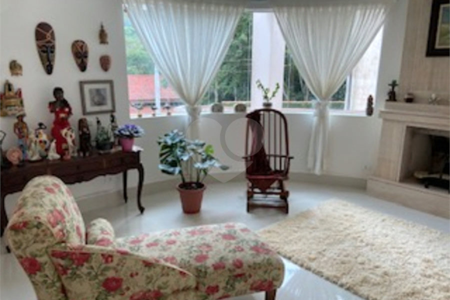Casa à venda com 4 suítes no condomínio Parque Imperial da Cantareira, Mairiporã - SP