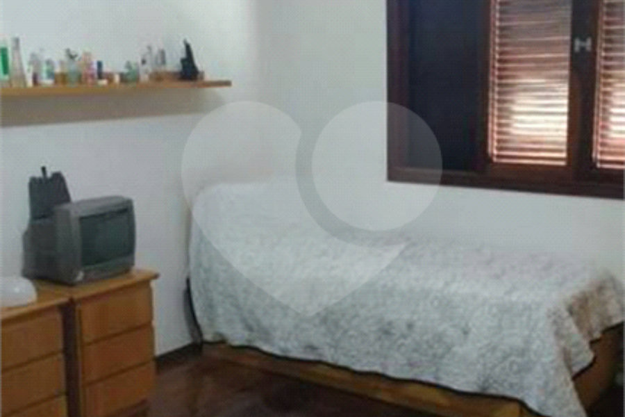 Sobrado à venda com 3 quartos, sendo 1 suíte,  em Vila Guilherme, São Paulo, SP