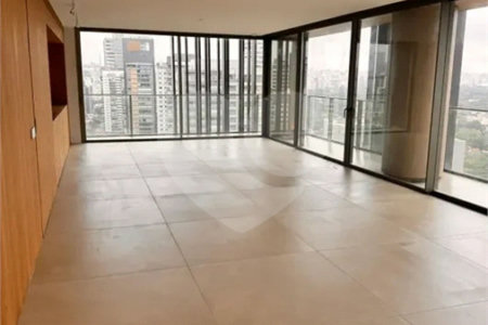 Apartamento para alugar com 4 quartos, sendo 3 suítes, em Pinheiros, São Paulo, SP