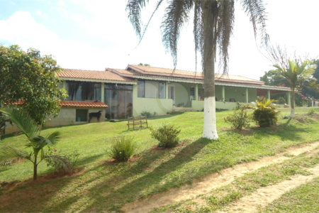 Chácara à venda com 3 quartos, sendo 1 suíte,  em Planalto Verde, São Roque, SP