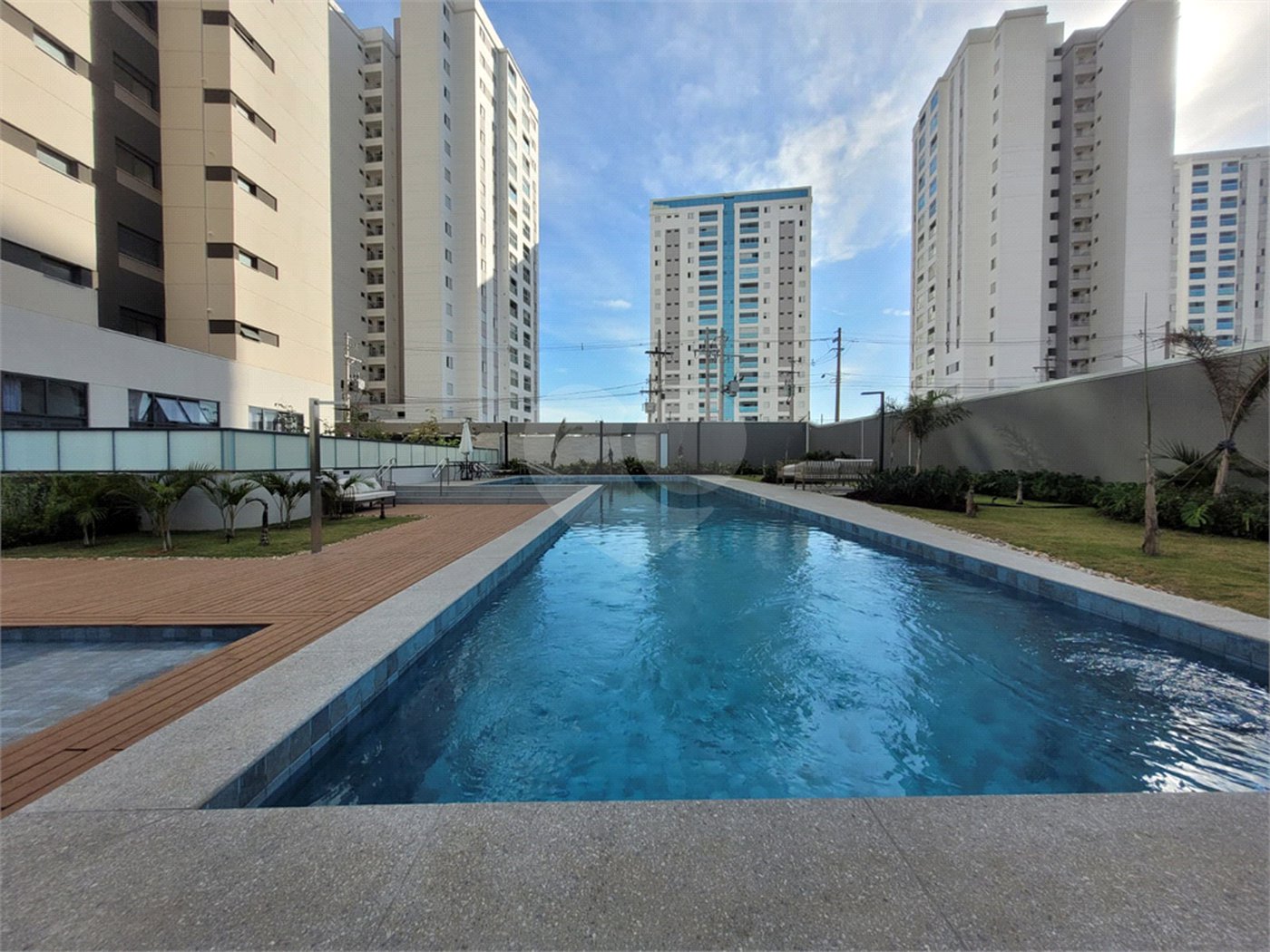 Apartamento à venda com 3 quartos, sendo 1 suíte,  em Parque Campolim, Sorocaba, SP
