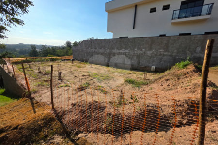 Terreno à venda no condomínio Reserva dos Jatobás, Louveira - SP