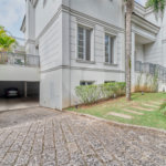 Casa à venda com 4 suítes no condomínio L'unique, São Paulo - SP