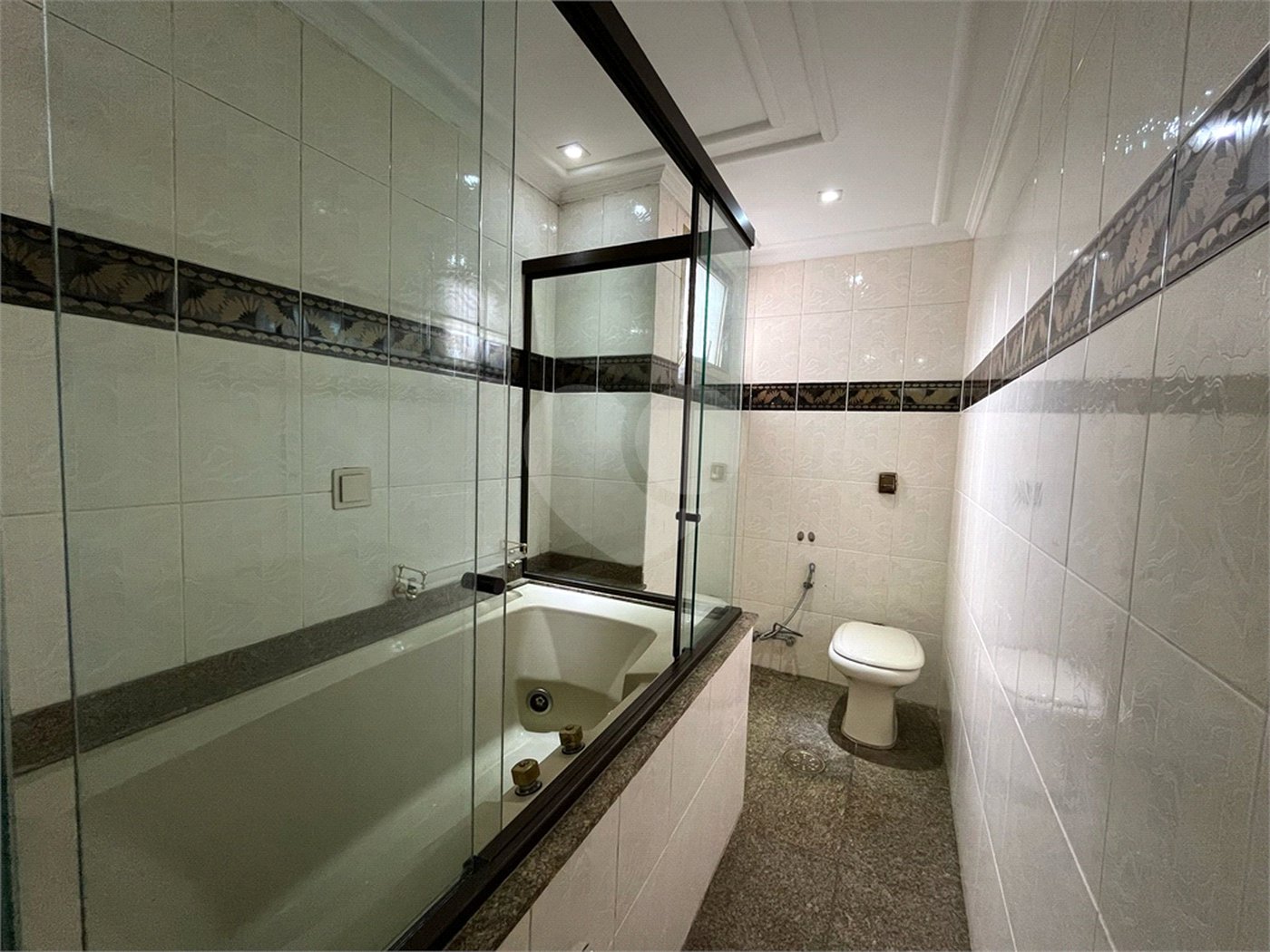 Apartamento para alugar com 3 suítes em Chácara Santo Antônio, São Paulo, SP