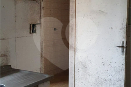 Sobrado à venda com 3 quartos em Várzea da Barra Funda, São Paulo, SP