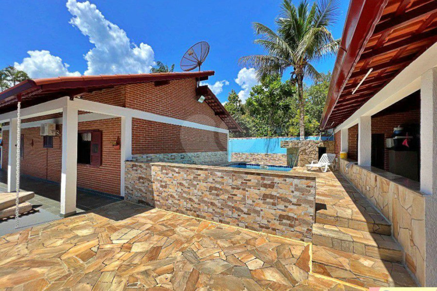 Casa Térrea à venda com 4 quartos, sendo 1 suíte, em Boracéia, São Sebastião, SP