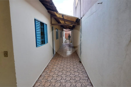 Casa ampla em bairro tranquilo – excelente oportunidade para morar ou investir!