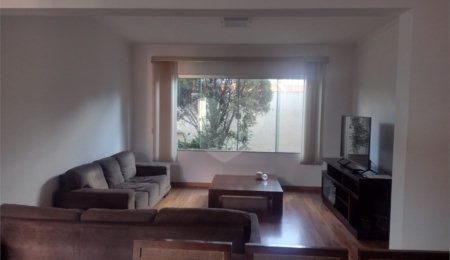 Casa à venda com 4 quartos, sendo 1 suíte,  em Jardim Bandeirantes, São Carlos, SP