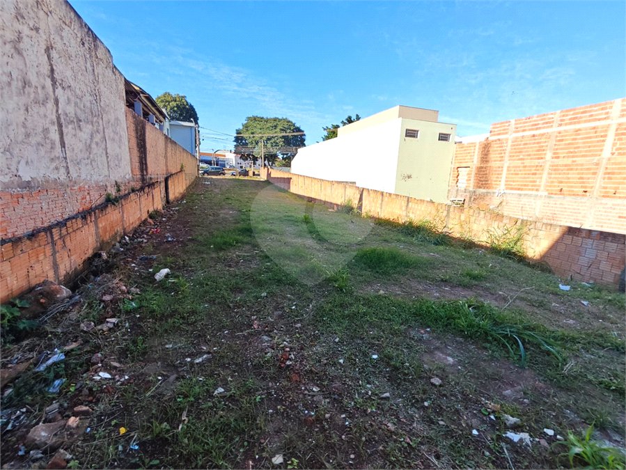 Oportunidade Comercial: Terreno de 525m² em Localização Estratégica no Parque Sissi!