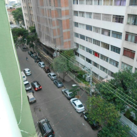 Kitnet à venda no bairro Liberdade.