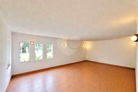 Casa á venda – Granja Viana