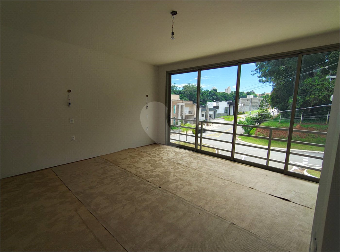 Casa à venda com 4 quartos, sendo 3 suítes,  no condomínio Villa Verde, Jundiaí - SP