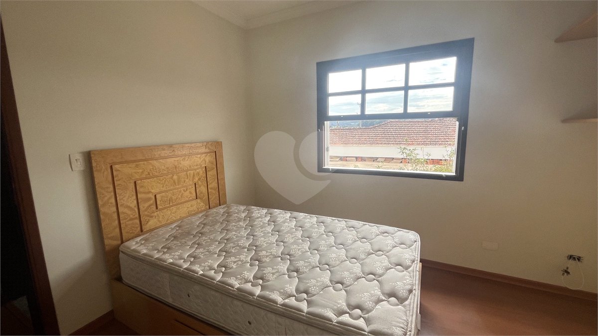 Sobrado à venda ou para alugar com 4 quartos, sendo 2 suítes, em Jardim Terceiro Centenário, Atibaia, SP
