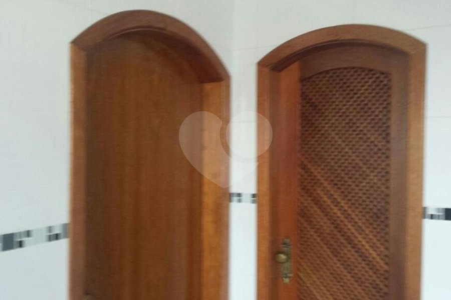 Sobrado à venda com 5 quartos, sendo 3 suítes, em Tremembé, São Paulo, SP