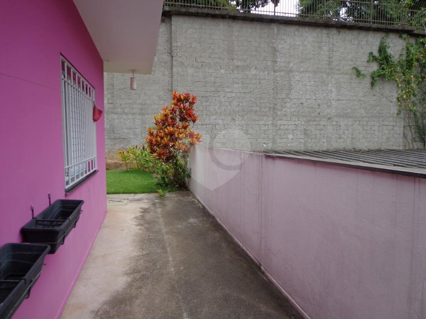 Sobrado à venda com 4 quartos, sendo 2 suítes, em Jardim São Bento, São Paulo, SP