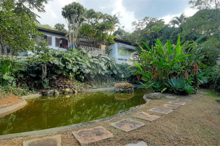 Casa à venda com 6 quartos, sendo 5 suítes, em Roseira, Mairiporã, SP