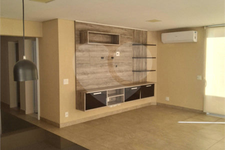Casa à venda com 3 suítes no condomínio Portal do Jequitibá, Valinhos - SP