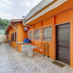 Casa Térrea à venda com 4 quartos, sendo 3 suítes, em Interlagos, São Paulo, SP