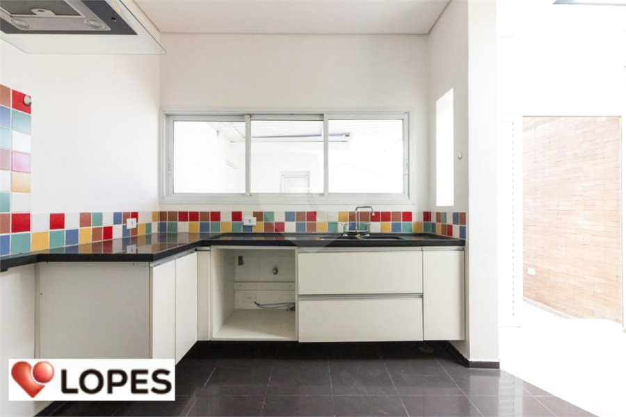 Casa à venda com 3 suítes em Santana, São Paulo, SP