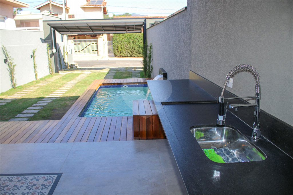 Casa à venda com 3 suítes em Jardim Ipê, Atibaia, SP