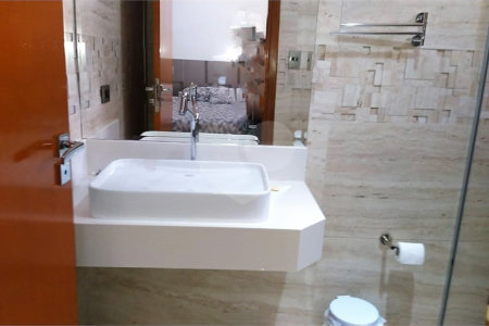Chácara à venda com 6 quartos, sendo 4 suítes,  em Pinheirinho, Vinhedo, SP