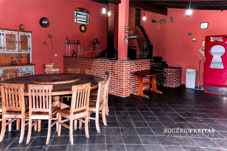 Sítio à venda com 6 quartos em Pavão (canguera), São Roque, SP