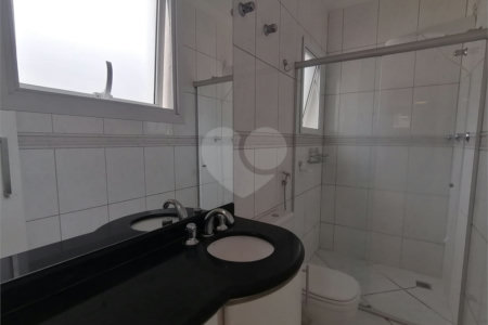 Casa para alugar com 3 quartos, sendo 1 suíte, no condomínio Recanto dos Paturis, Vinhedo - SP