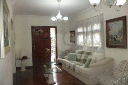 Sobrado à venda com 3 quartos, sendo 1 suíte, em Campo Belo, São Paulo, SP
