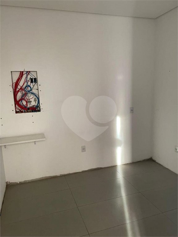 Casa à venda com 4 quartos, sendo 2 suítes,  no condomínio Residencial Castanheira, Sorocaba - SP
