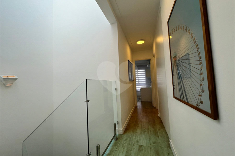 Casa à venda com 4 quartos, sendo 3 suítes,  no condomínio Domus, São Paulo - SP