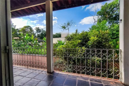 Sobrado à venda com 4 quartos, sendo 2 suítes, em Jardim Morumbi, São Paulo, SP