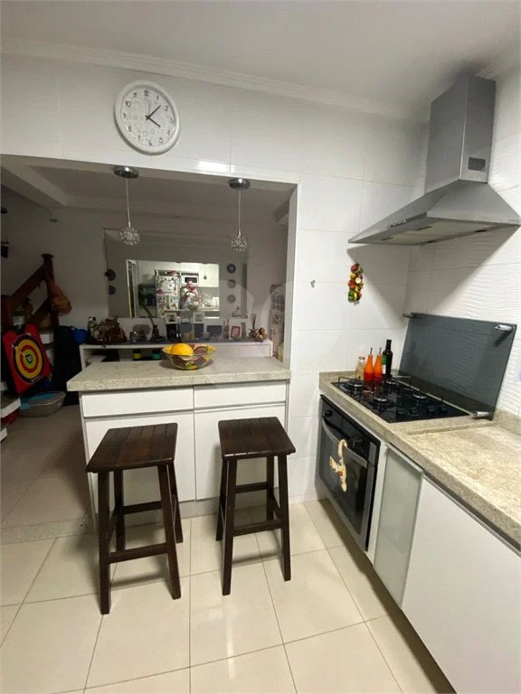Casa à venda com 3 quartos, sendo 1 suíte, no condomínio Residencial Santa Teresinha, São Paulo - SP