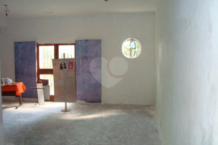 Casa à venda com 3 suítes em Jardim Leonor, São Paulo, SP