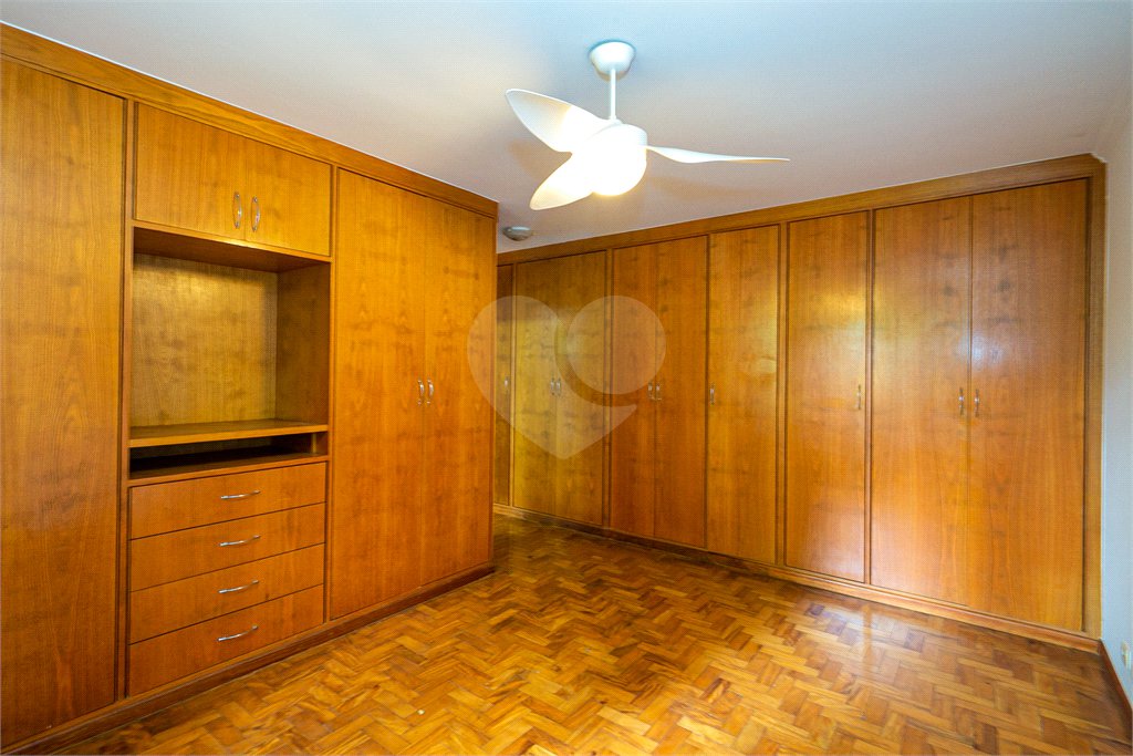 Casa à venda com 4 quartos, sendo 1 suíte, em Jardim Marajoara, São Paulo, SP