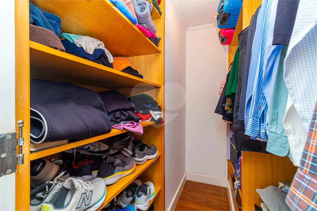 Apartamento à venda com 3 quartos, sendo 1 suíte,  em Alto da Boa Vista, São Paulo, SP
