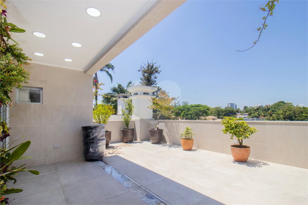 Casa à venda com 4 suítes no condomínio Conde D Eu, São Paulo - SP