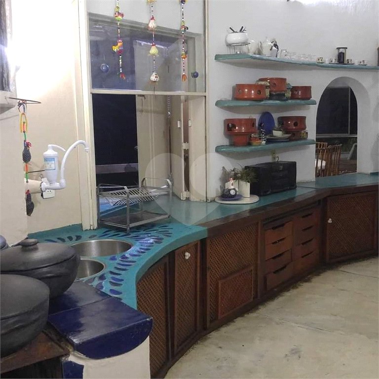 Chácara à venda com 4 quartos, sendo 3 suítes, no Centro, Juquitiba, SP