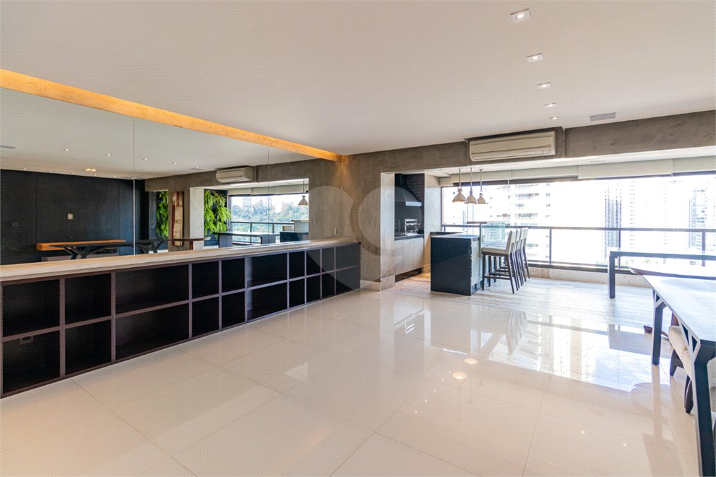 Apartamento à venda com 3 suítes em Granja Julieta, São Paulo, SP