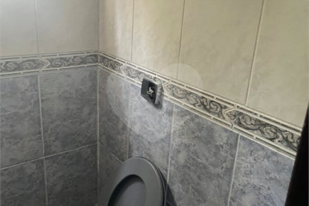 Sala para alugar em Vila Romanópolis, Ferraz de Vasconcelos, SP