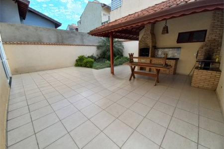 Sobrado à venda com 3 quartos, sendo 1 suíte, em Lar São Paulo, São Paulo, SP